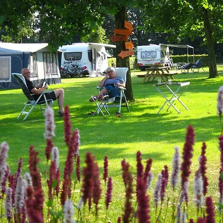 Pipowagen Minicamping De Linde בית הארחה *