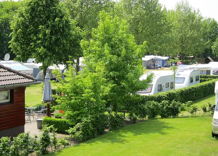 Pipowagen Minicamping De Linde Guest house *