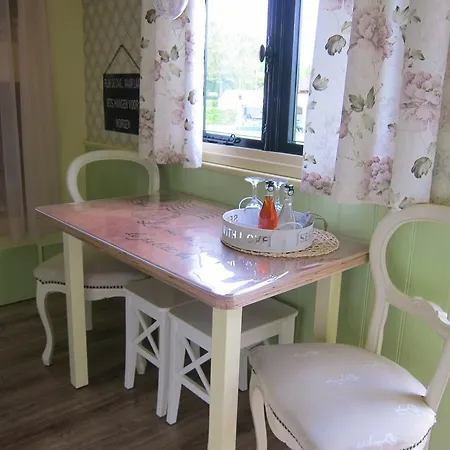 Pipowagen Minicamping De Linde